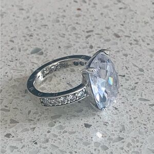 Elegant Silver Ring Thomas Sabo